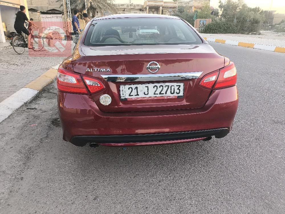 نيسان ألتيما